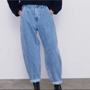 Zara authentic slouchy jeans size 36/ US4